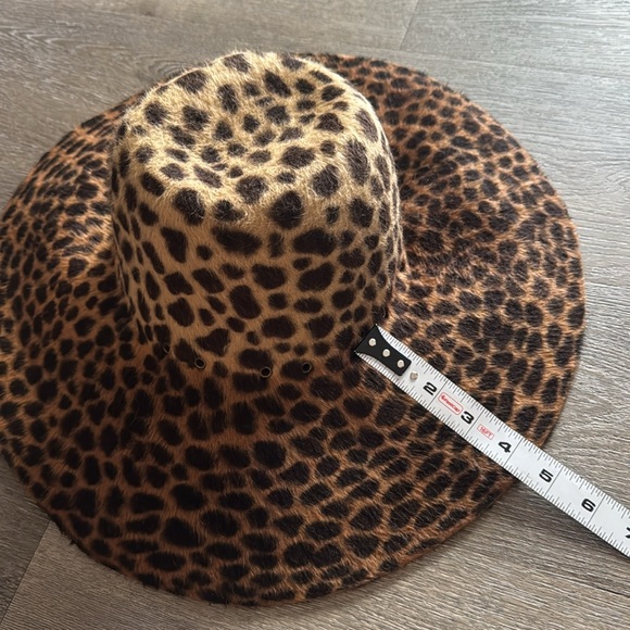 Eric Javits New York Wide brim leopard cheetah hat perforated squishee - Picture 5 of 10